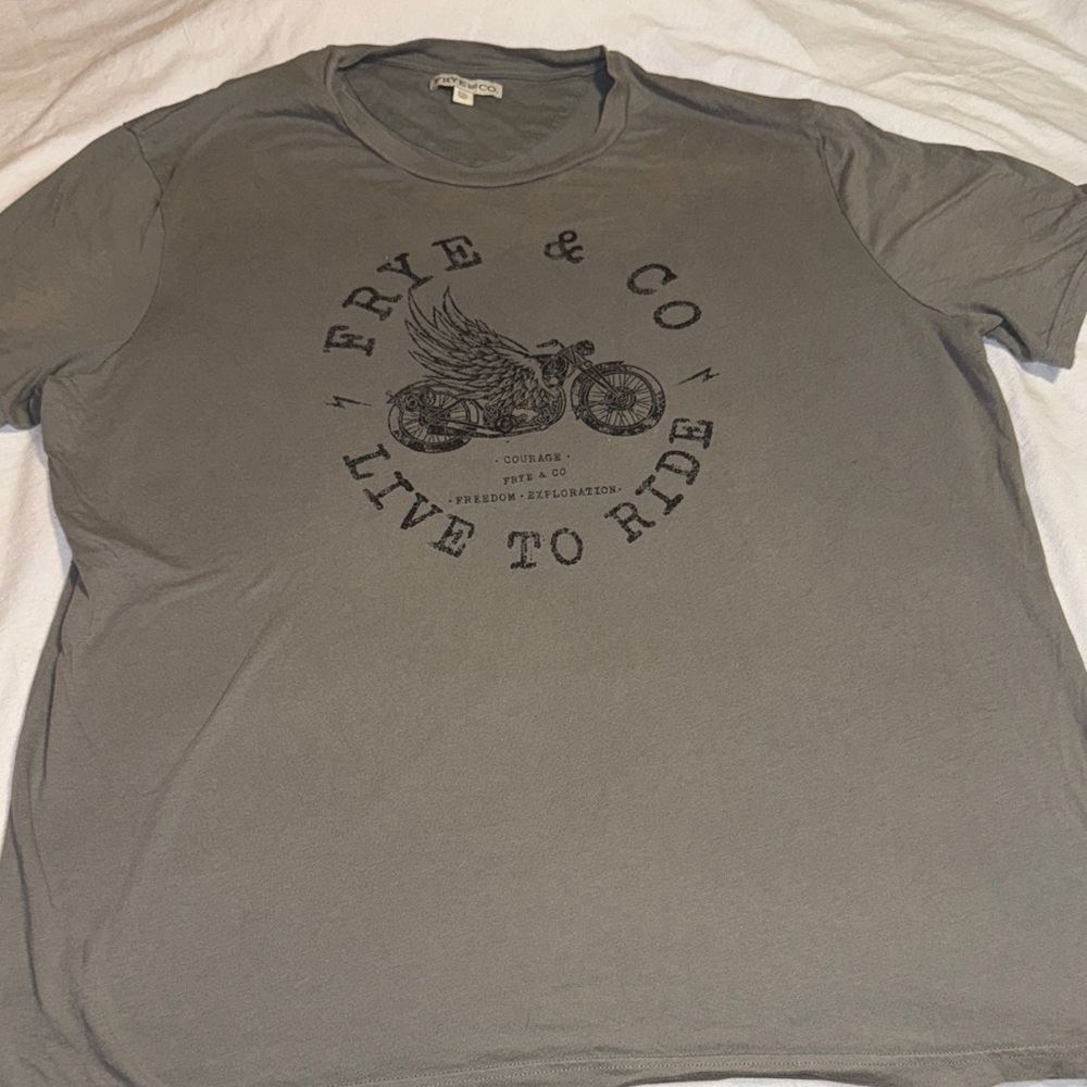 FRYE AND CO. Charcoal Graphic Tee